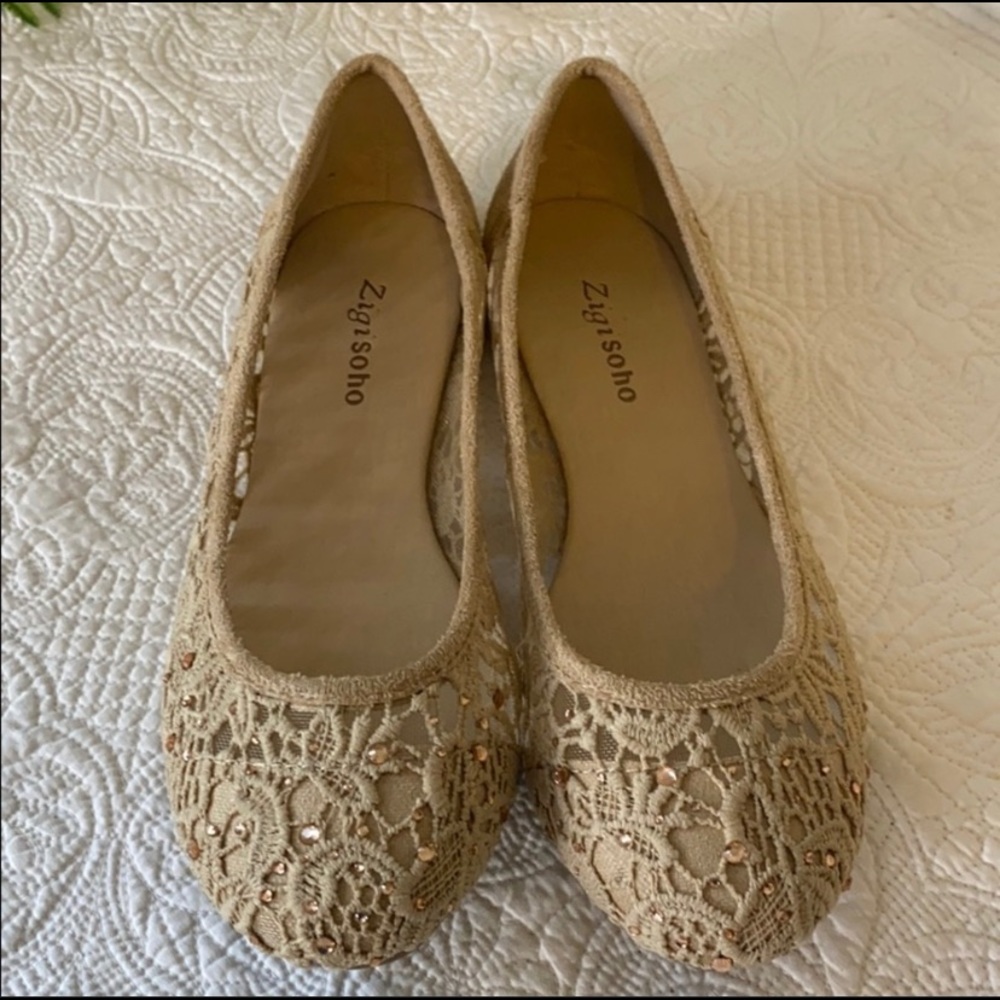 Zigi Soho Tan Lace Suede Jewel Hypnotize Flats